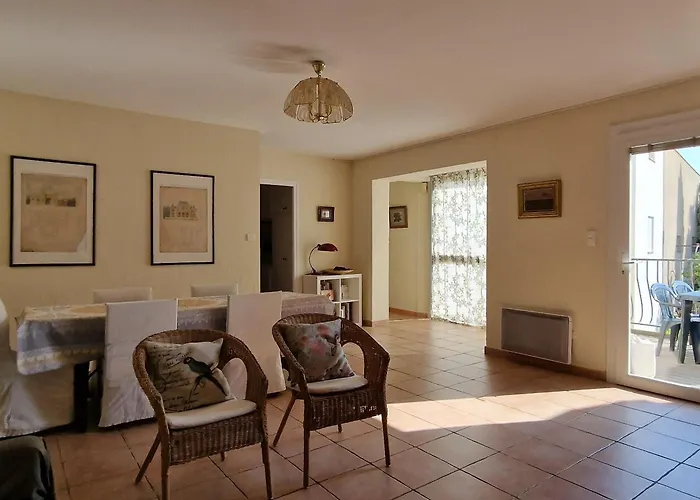 Διαμέρισμα F3 En Centre-ville De Avec Terrasse - Fr-1-309-58 *